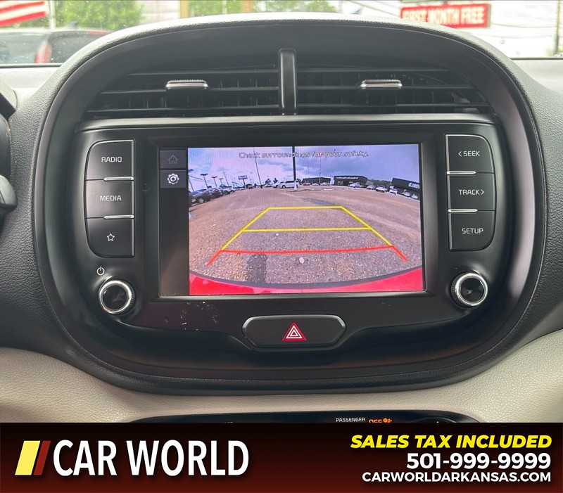 Kia Soul Vehicle Full-screen Gallery Image 16