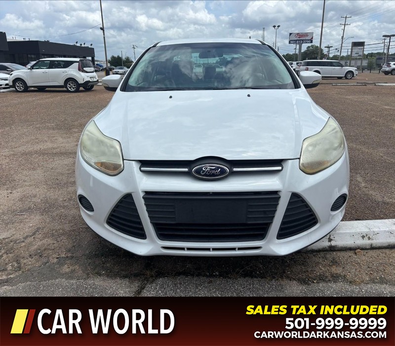 Ford Focus Vehicle Full-screen Gallery Image 10