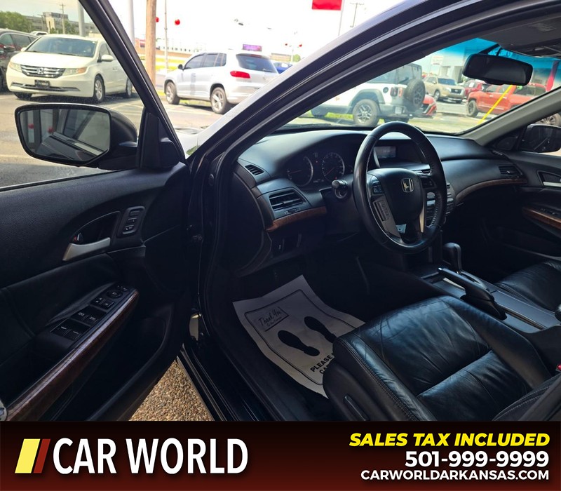 Honda Accord Sedan Vehicle Full-screen Gallery Image 7