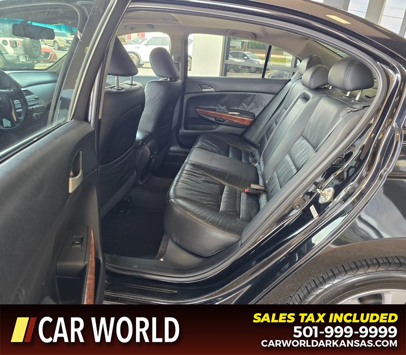 Honda Accord Sedan Vehicle Full-screen Gallery Image 10