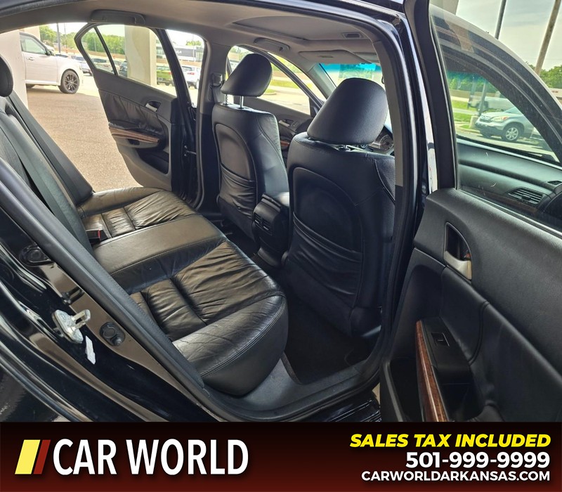Honda Accord Sedan Vehicle Full-screen Gallery Image 12