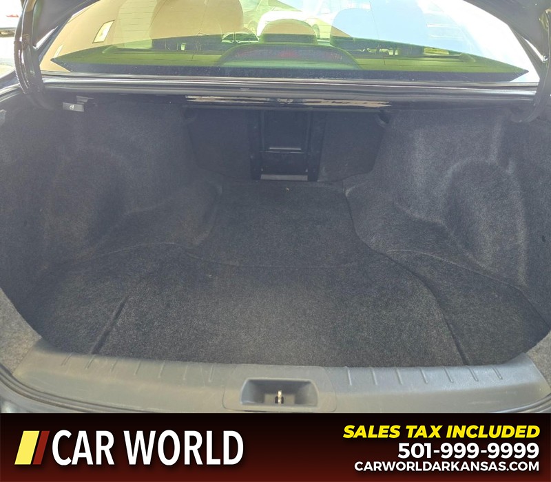 Honda Accord Sedan Vehicle Full-screen Gallery Image 13