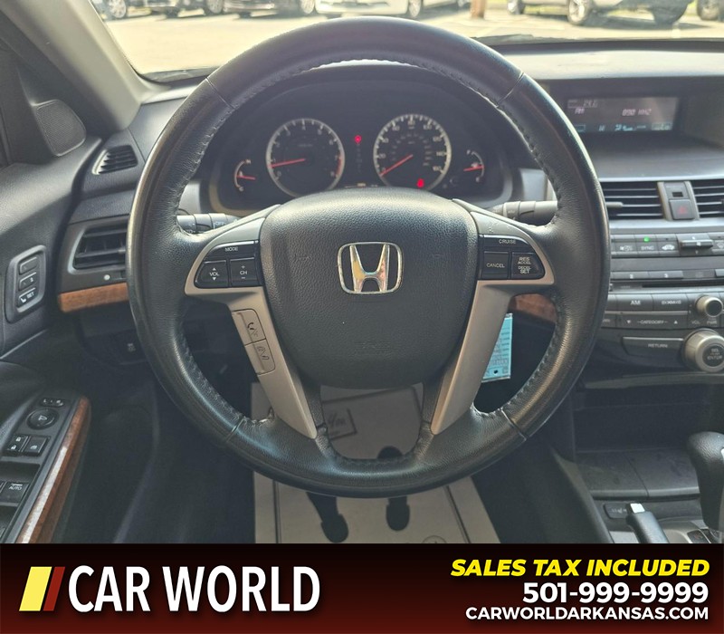 Honda Accord Sedan Vehicle Full-screen Gallery Image 14