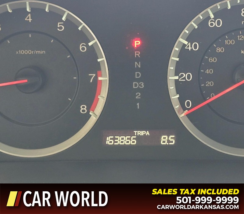 Honda Accord Sedan Vehicle Full-screen Gallery Image 15