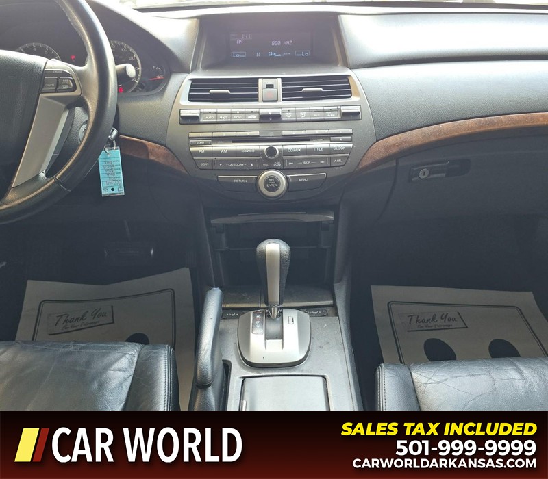 Honda Accord Sedan Vehicle Full-screen Gallery Image 17
