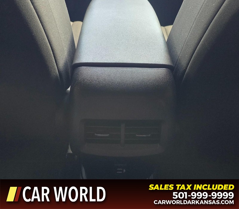 Chevrolet Equinox Vehicle Full-screen Gallery Image 20