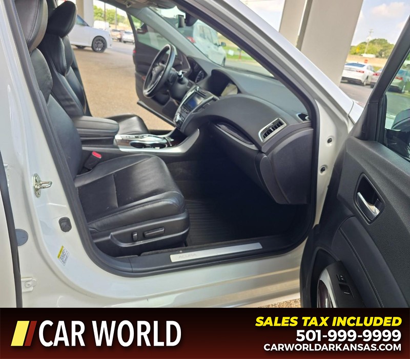 Acura TLX Vehicle Full-screen Gallery Image 10