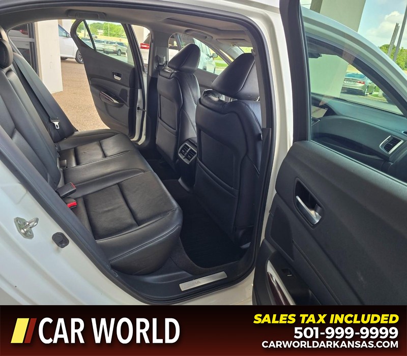 Acura TLX Vehicle Full-screen Gallery Image 11