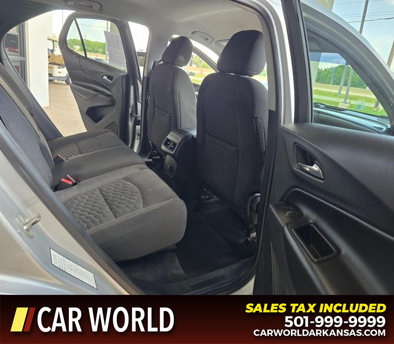 Chevrolet Equinox Vehicle Full-screen Gallery Image 12