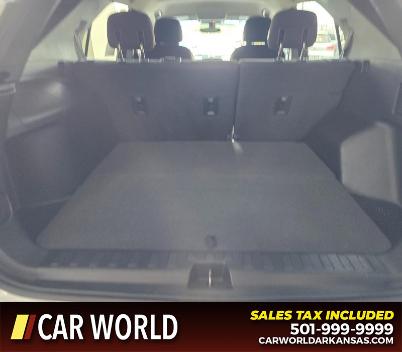Chevrolet Equinox Vehicle Full-screen Gallery Image 13