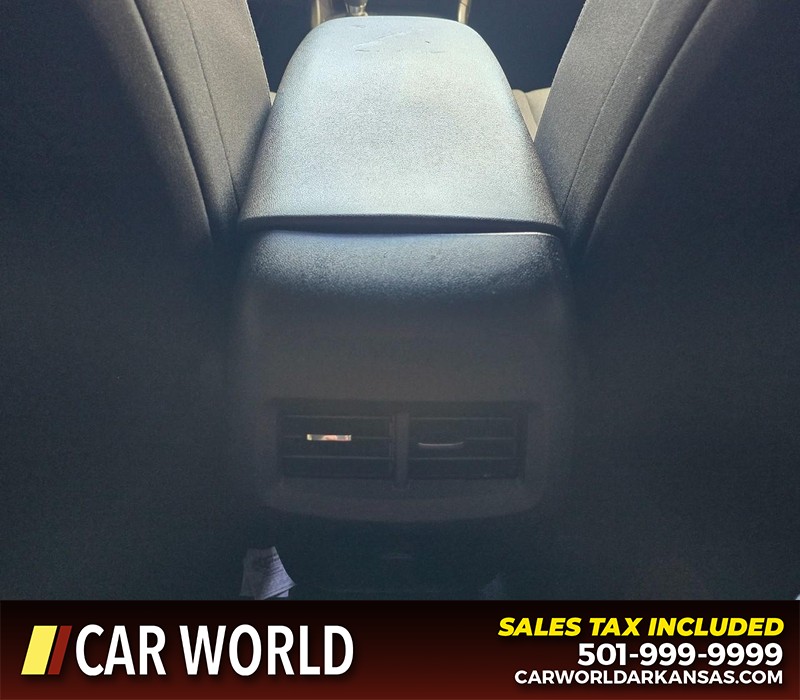 Chevrolet Equinox Vehicle Full-screen Gallery Image 19