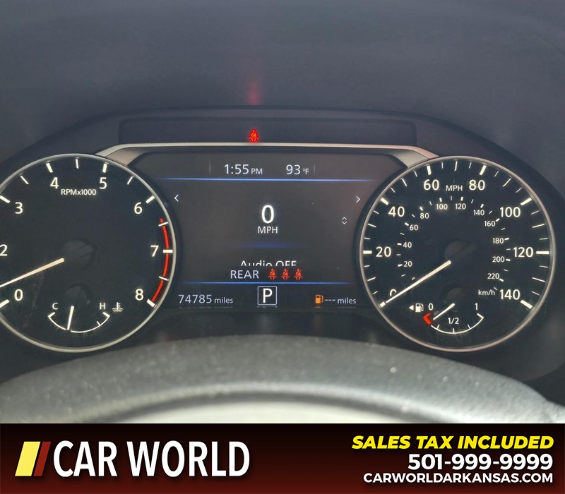 Nissan Altima Vehicle Full-screen Gallery Image 17