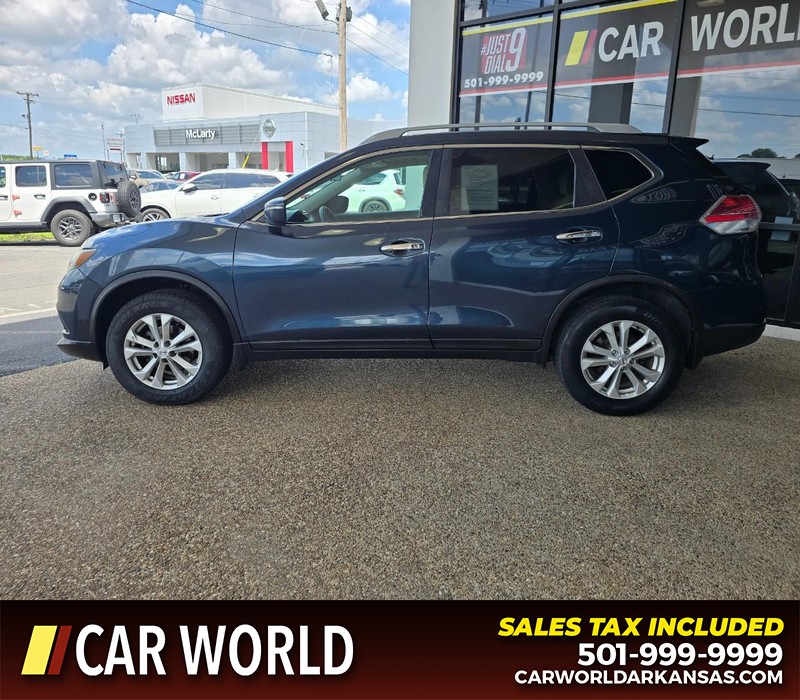 Nissan Rogue Vehicle Full-screen Gallery Image 4