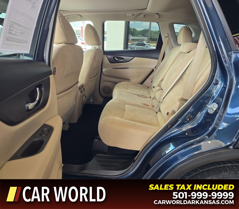 Nissan Rogue Vehicle Full-screen Gallery Image 11