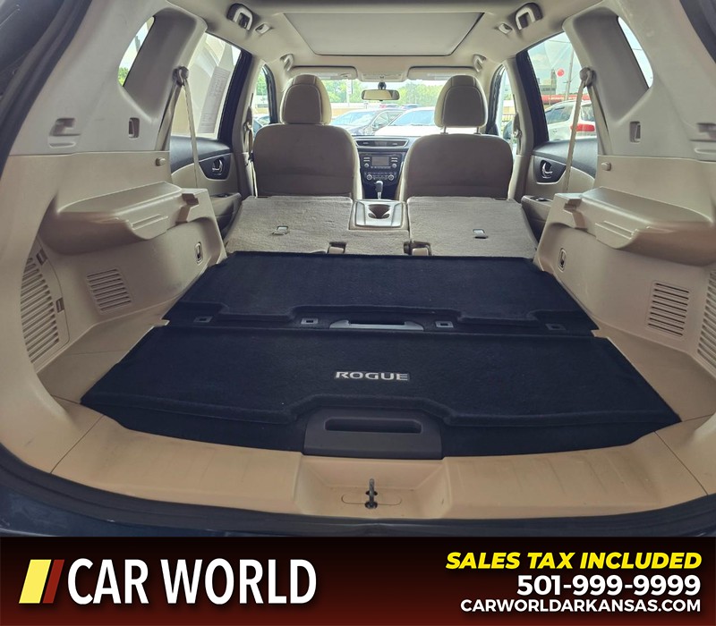 Nissan Rogue Vehicle Full-screen Gallery Image 16