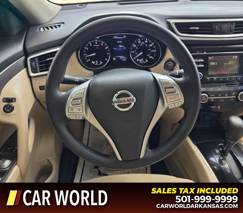 Nissan Rogue Vehicle Full-screen Gallery Image 17