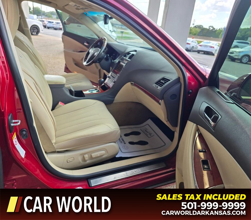 Lexus ES 350 Vehicle Full-screen Gallery Image 11