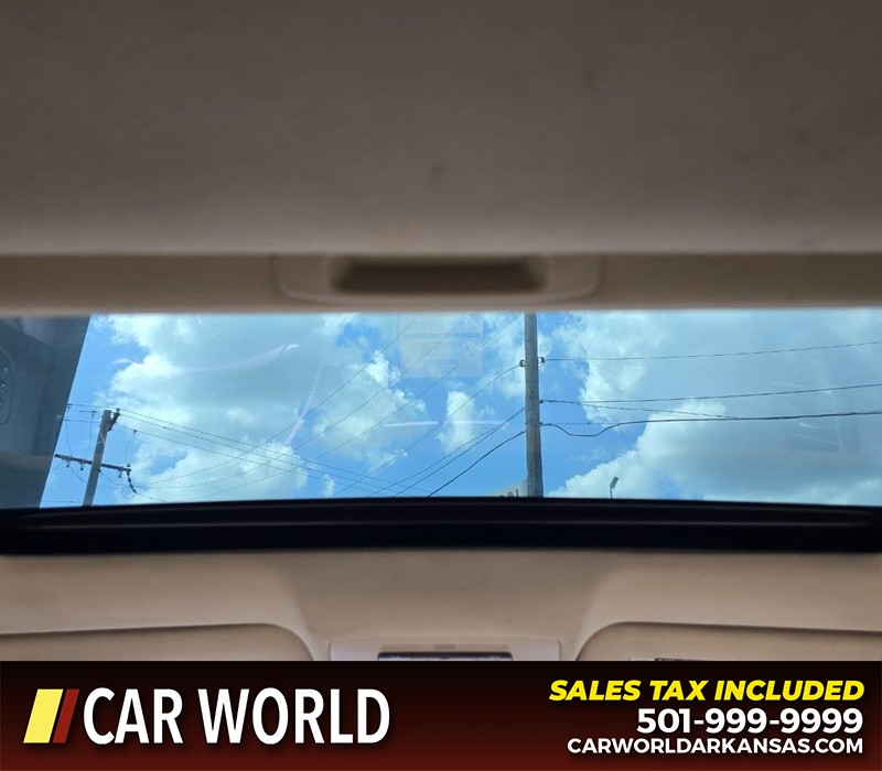 Lexus ES 350 Vehicle Full-screen Gallery Image 19