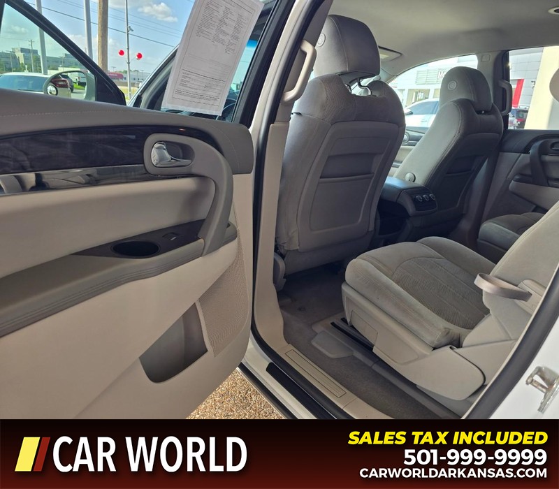 Buick Enclave Vehicle Full-screen Gallery Image 9