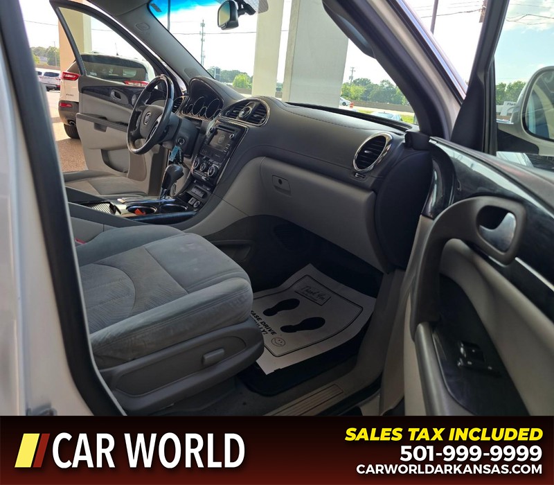 Buick Enclave Vehicle Full-screen Gallery Image 13