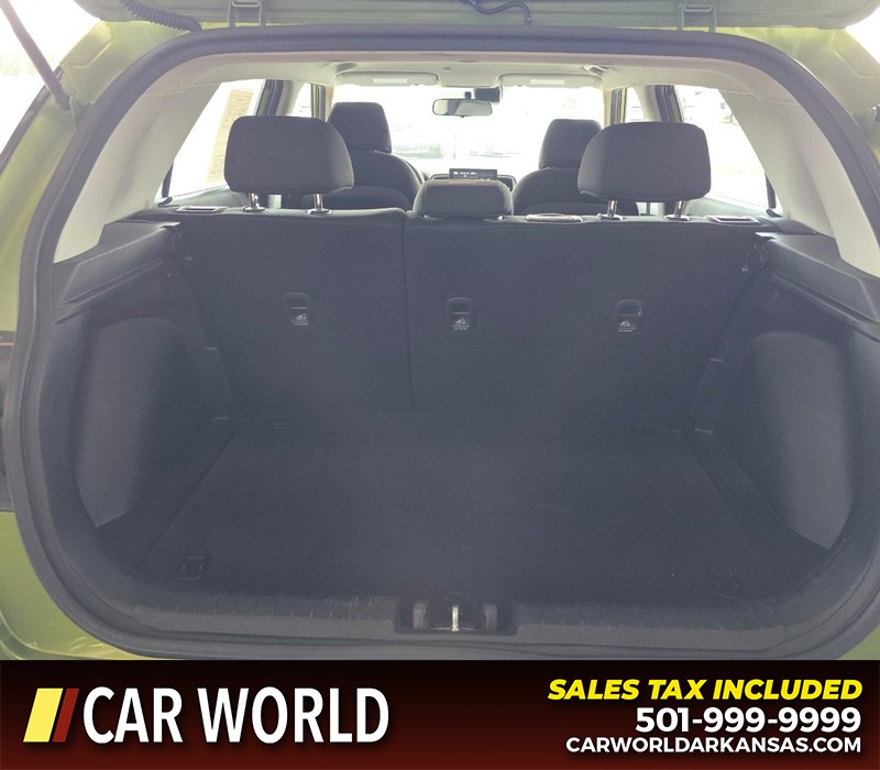 Hyundai Venue Vehicle Full-screen Gallery Image 13