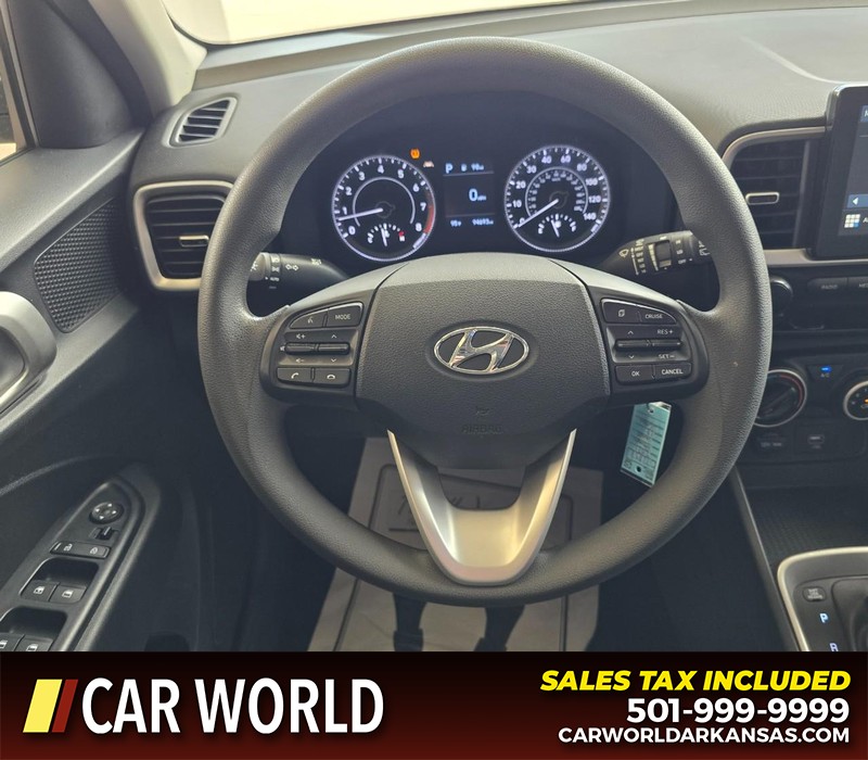 Hyundai Venue Vehicle Full-screen Gallery Image 15