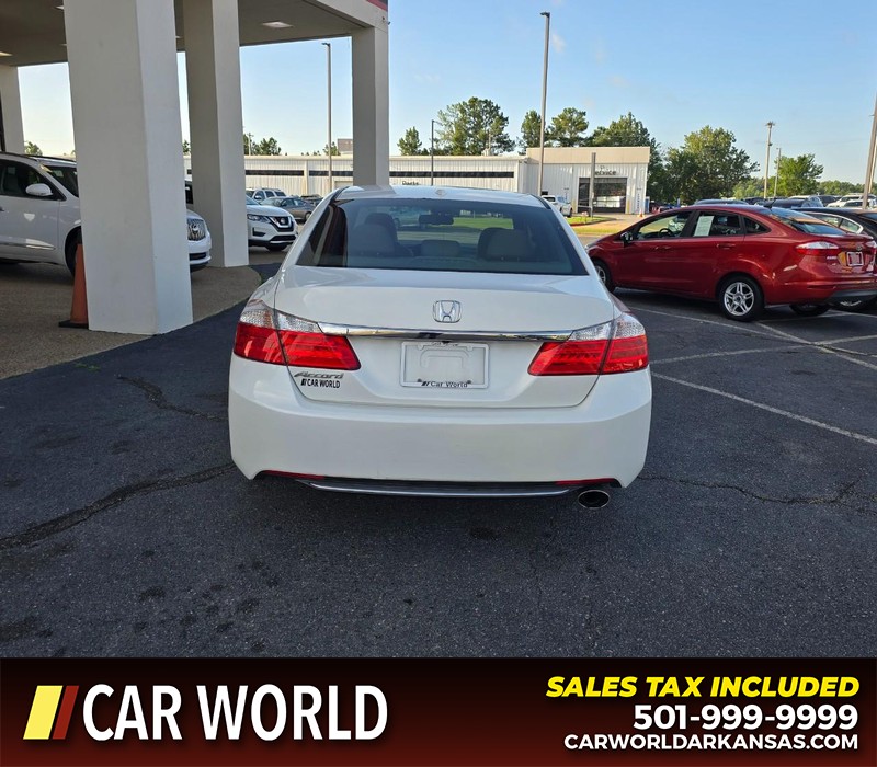 Honda Accord Sedan Vehicle Full-screen Gallery Image 5