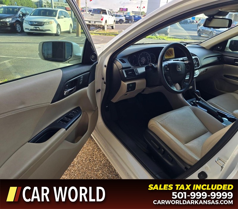 Honda Accord Sedan Vehicle Full-screen Gallery Image 7