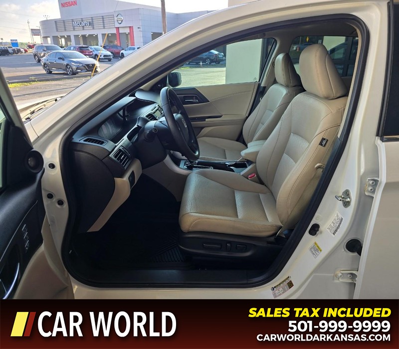 Honda Accord Sedan Vehicle Full-screen Gallery Image 8