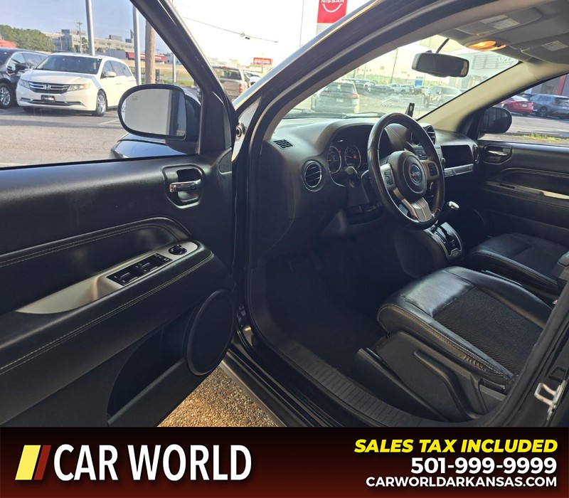 Jeep Compass Vehicle Full-screen Gallery Image 7