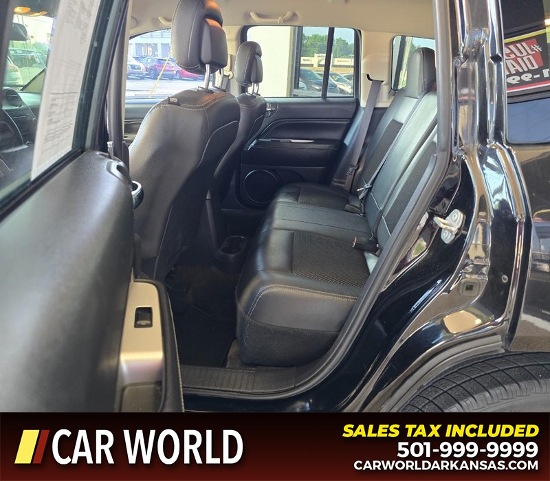 Jeep Compass Vehicle Full-screen Gallery Image 10