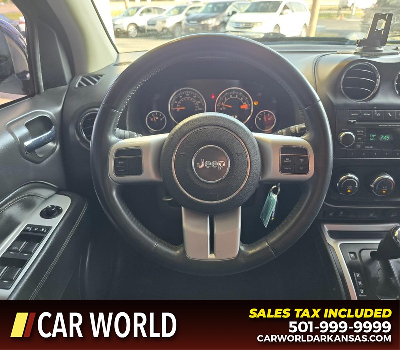 Jeep Compass Vehicle Full-screen Gallery Image 15