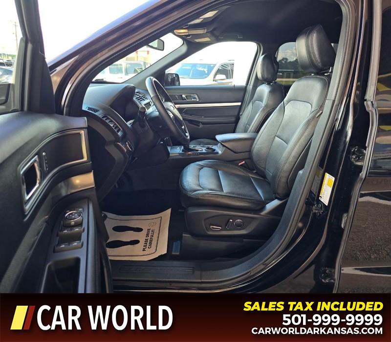 Ford Explorer Vehicle Full-screen Gallery Image 9