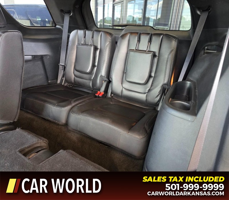 Ford Explorer Vehicle Full-screen Gallery Image 12