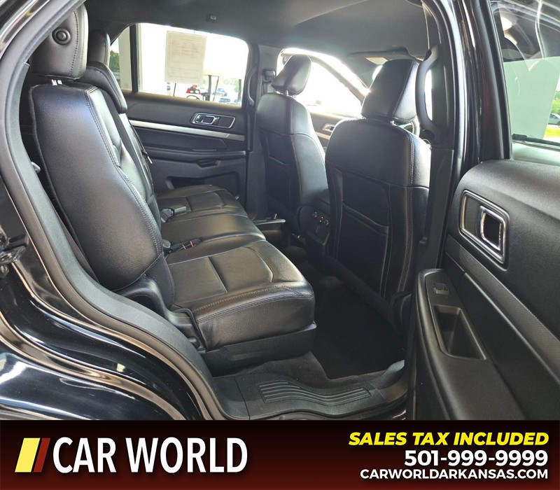Ford Explorer Vehicle Full-screen Gallery Image 14