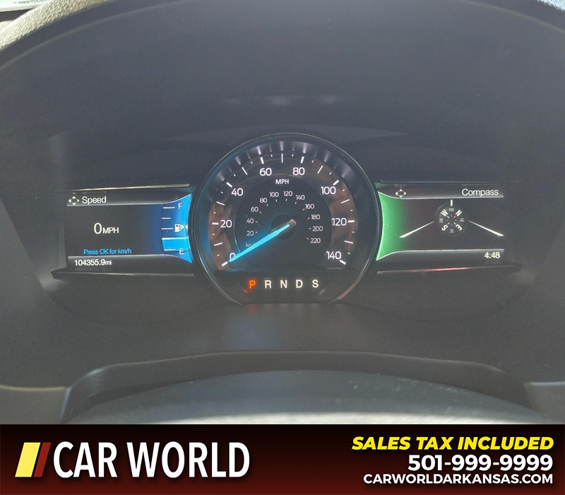 Ford Explorer Vehicle Full-screen Gallery Image 21
