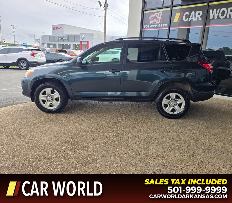 Toyota RAV4 Vehicle Full-screen Gallery Image 4