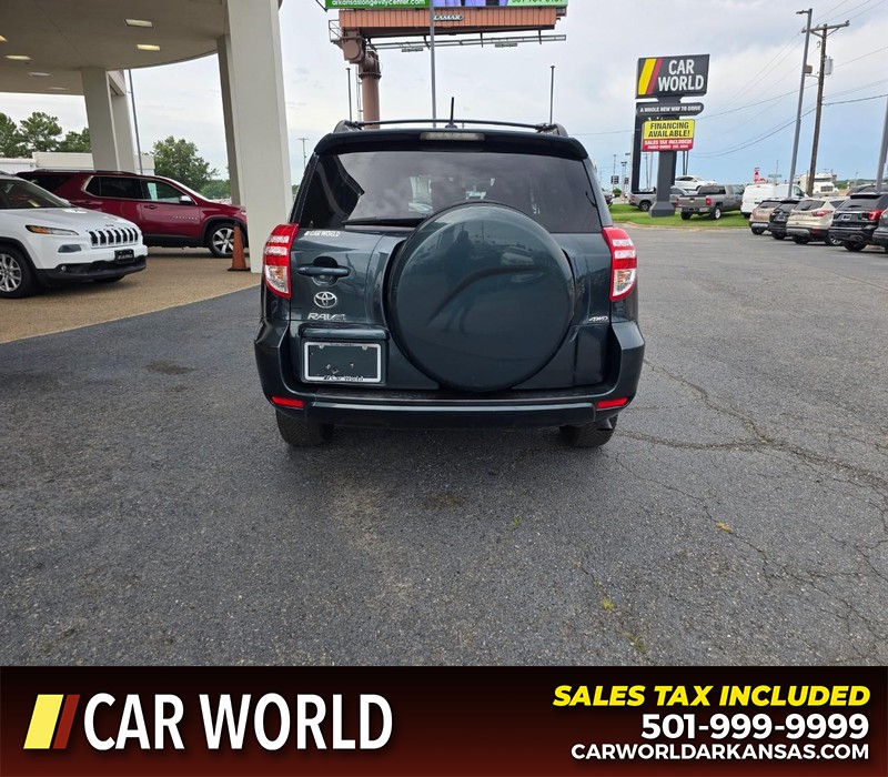 Toyota RAV4 Vehicle Full-screen Gallery Image 5