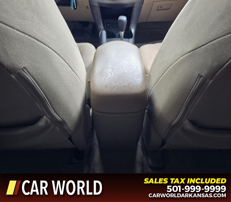 Toyota RAV4 Vehicle Full-screen Gallery Image 19