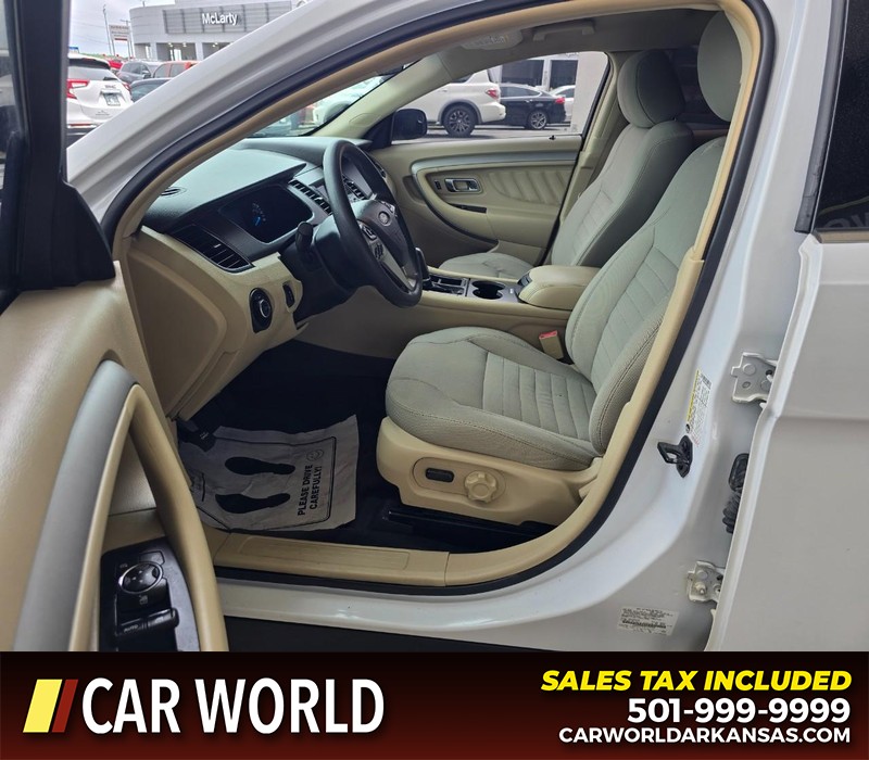Ford Taurus Vehicle Full-screen Gallery Image 8