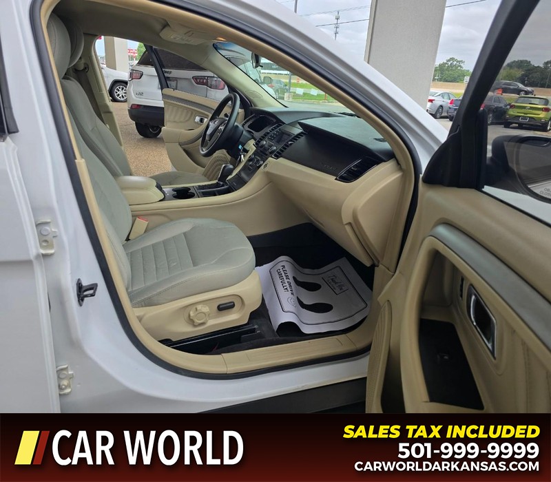 Ford Taurus Vehicle Full-screen Gallery Image 11