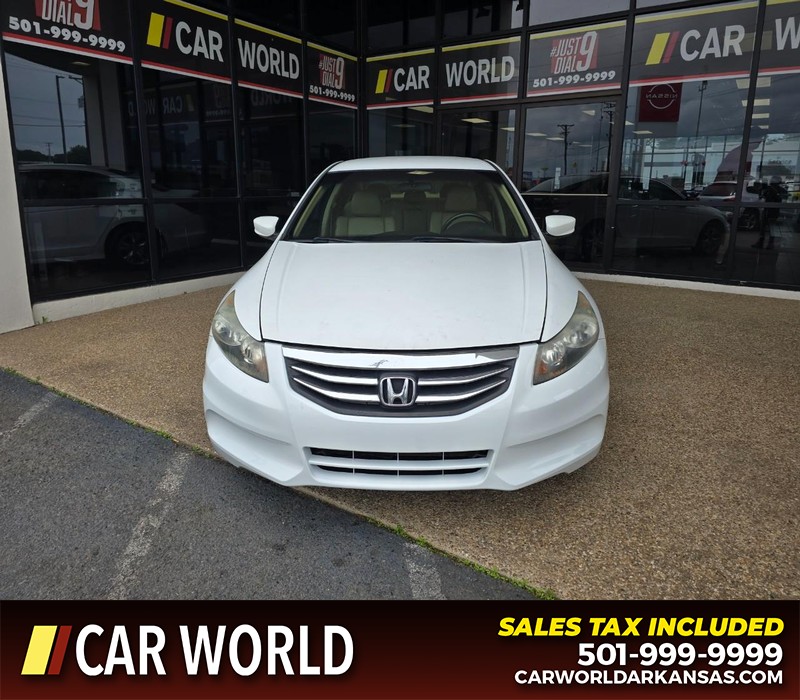 Honda Accord Sedan Vehicle Full-screen Gallery Image 2