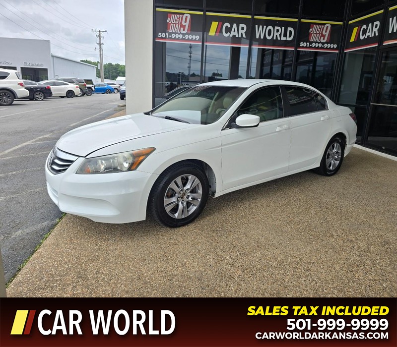 Honda Accord Sedan Vehicle Full-screen Gallery Image 3