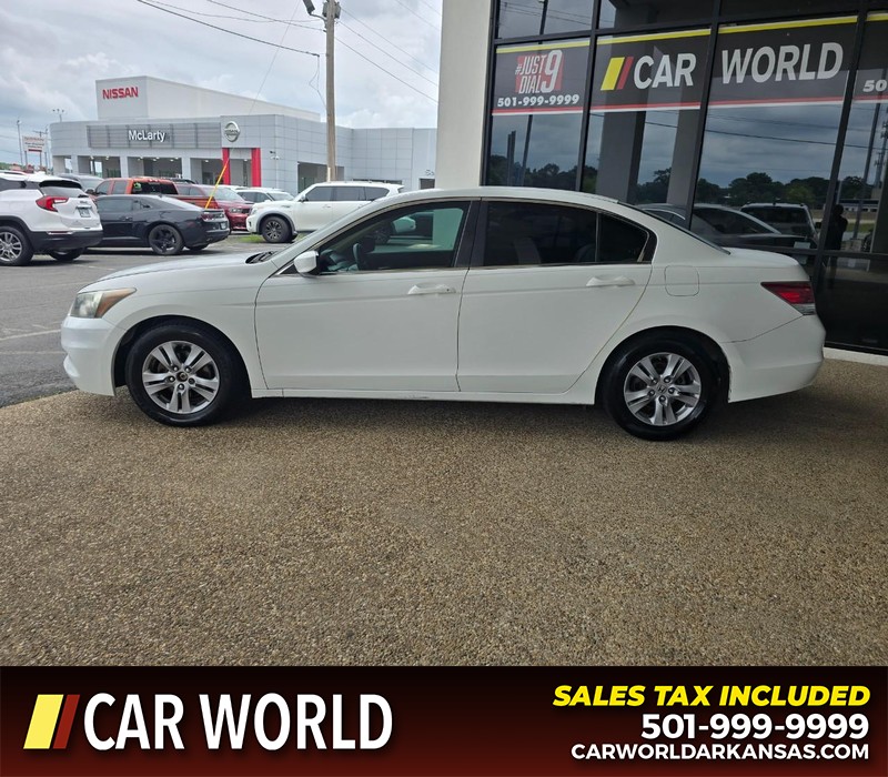 Honda Accord Sedan Vehicle Full-screen Gallery Image 4