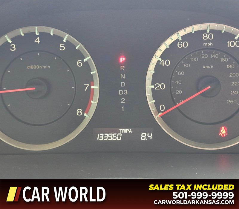 Honda Accord Sedan Vehicle Full-screen Gallery Image 16