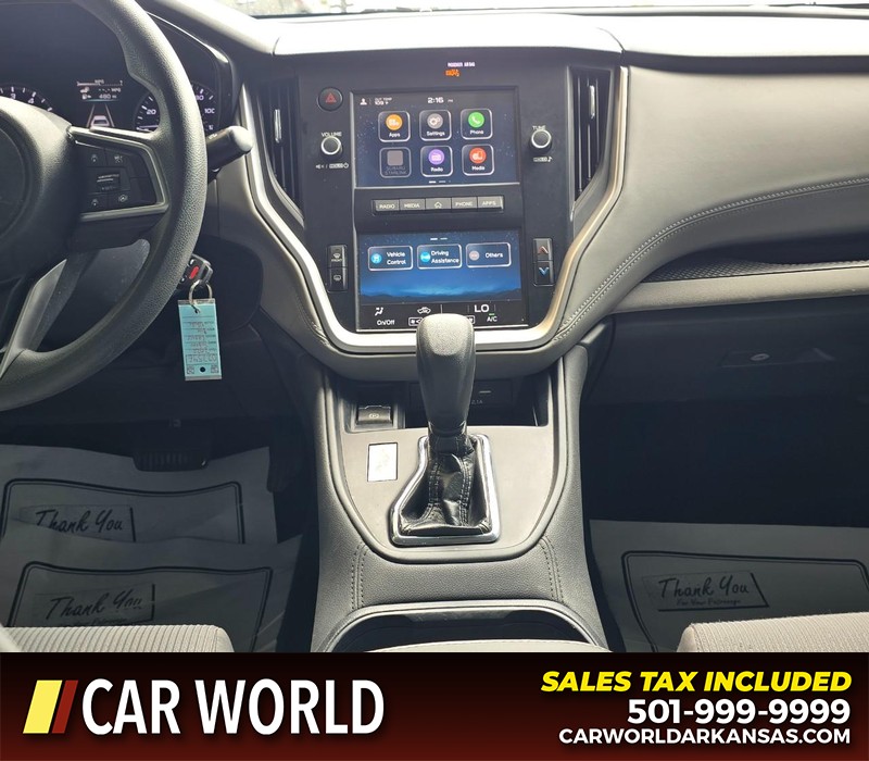 Subaru Legacy Vehicle Full-screen Gallery Image 17