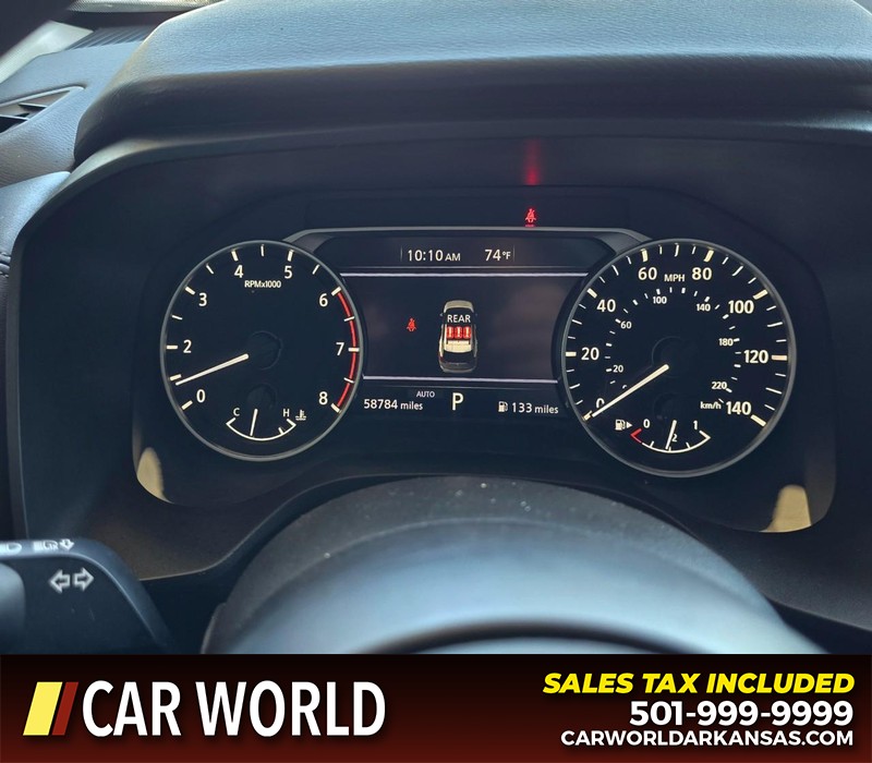 Nissan Rogue Vehicle Full-screen Gallery Image 18