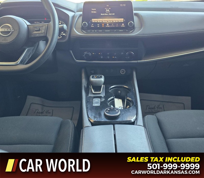 Nissan Rogue Vehicle Full-screen Gallery Image 19