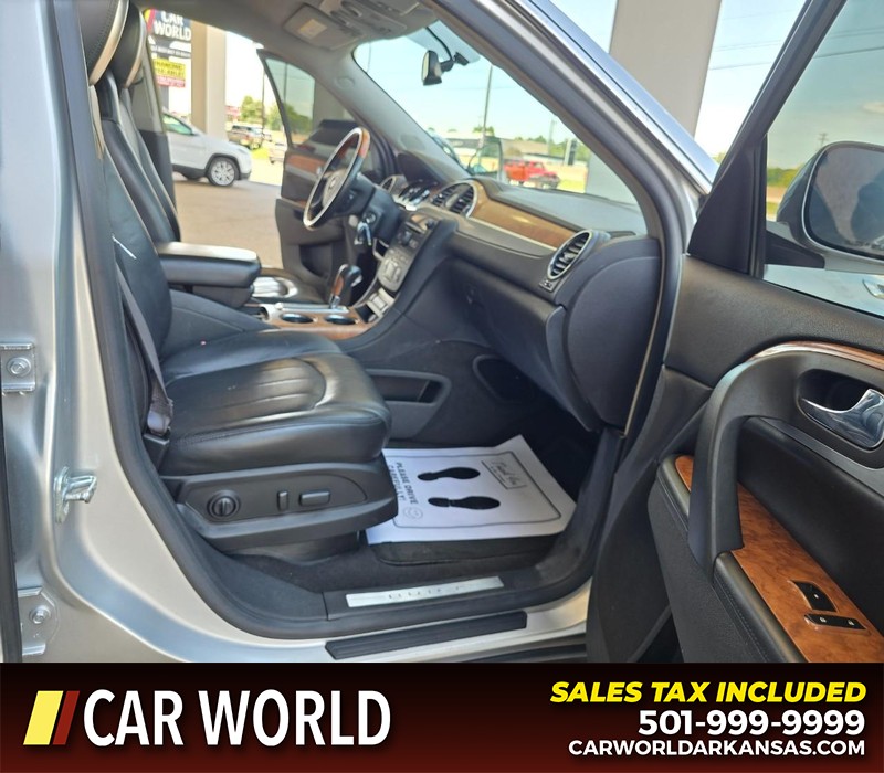 Buick Enclave Vehicle Full-screen Gallery Image 12
