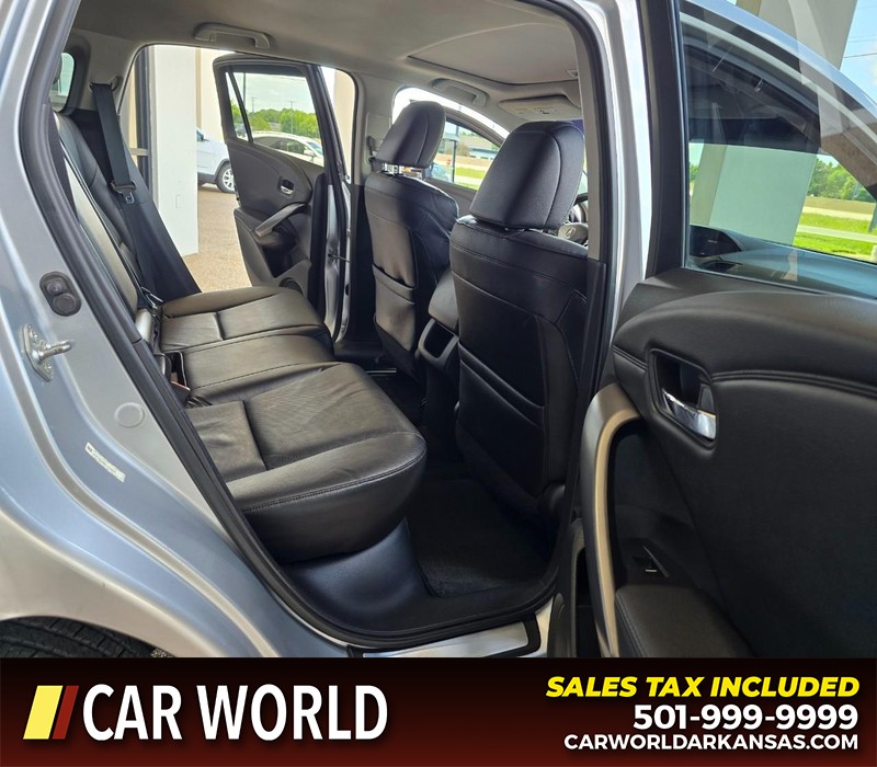 Acura RDX Vehicle Full-screen Gallery Image 12